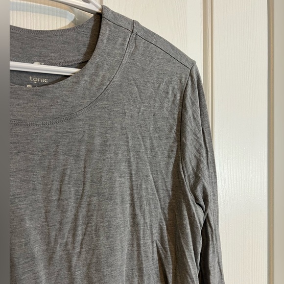 Tonic Shirt w/ slit long sleeve - Picture 2 of 5